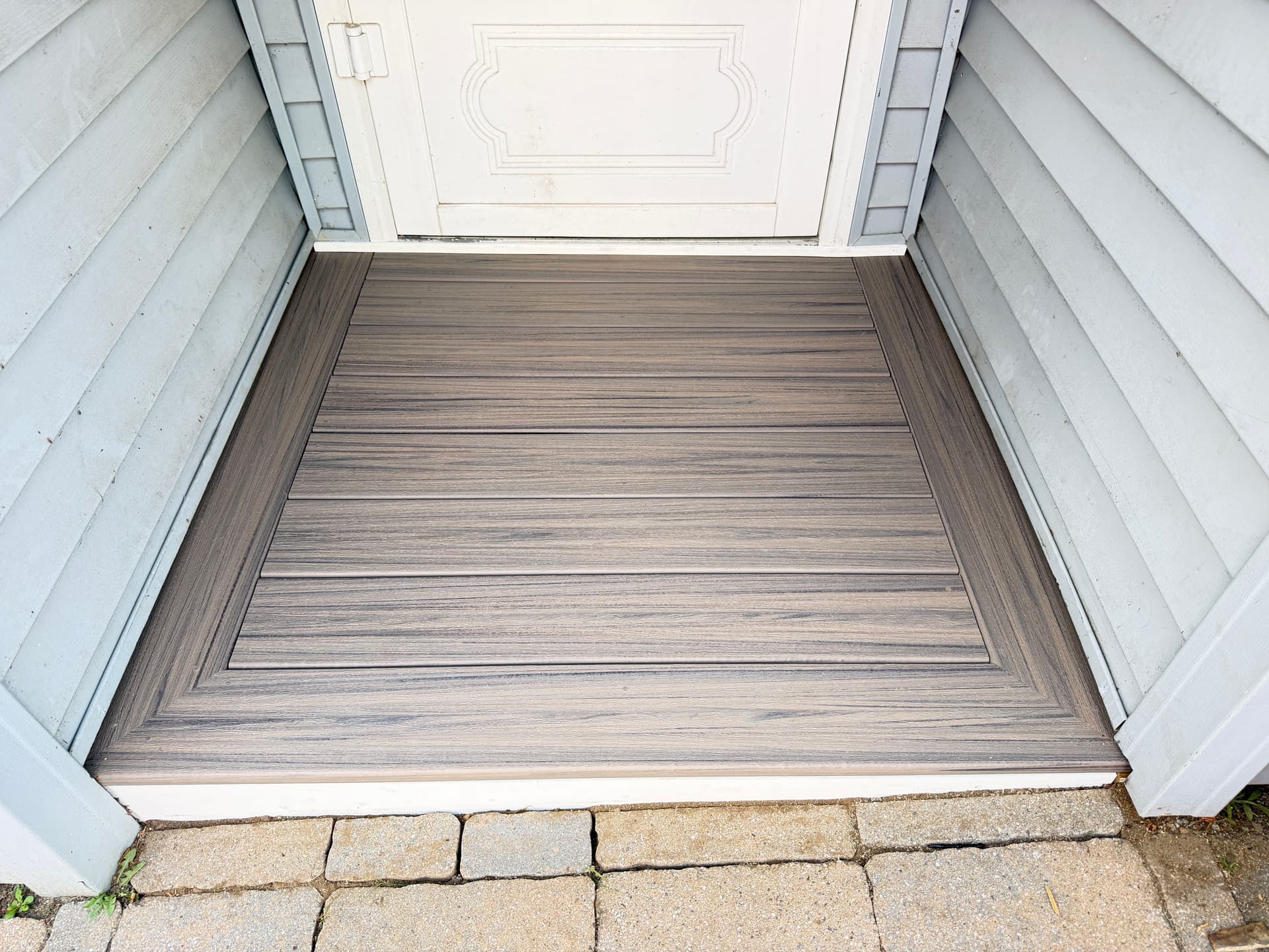 Gallery photos for Rotted Front Porch Entry Rebuilt with Composite Decking: Image #2